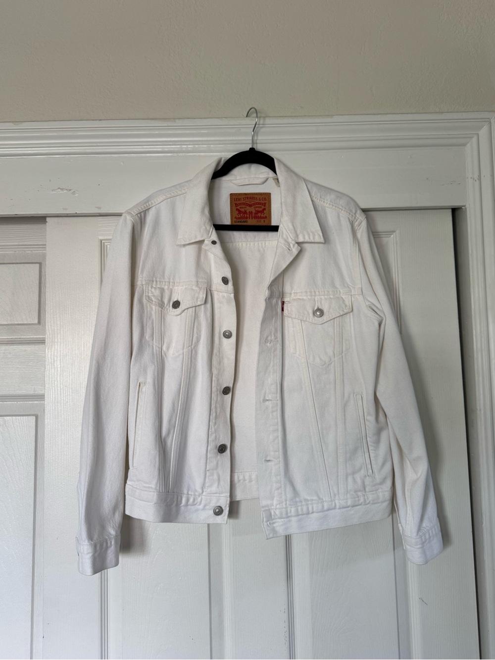 Levi Strauss & Co. White Denim Jacket | Classic Button-Up | Women’s
